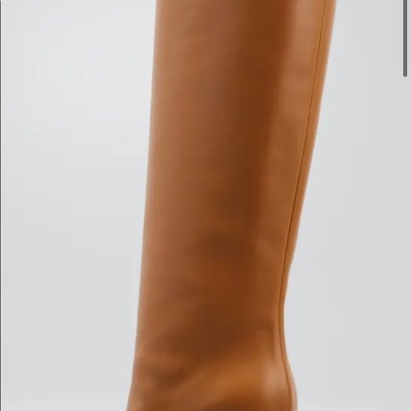 Fendi 95mm calf leather knee boots
3.8" covered heel
New, never worn, camel, - Picture 3 of 4